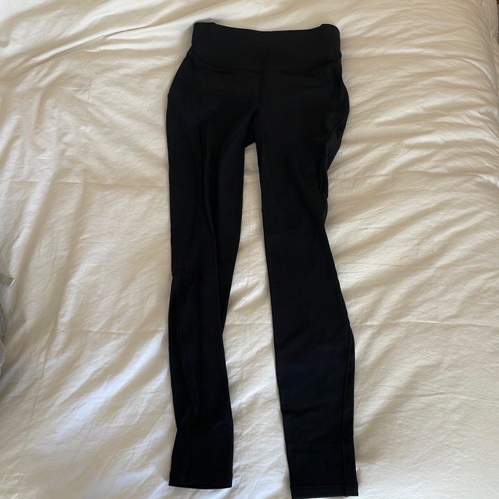Lululemon size 6 insulated running legging, never worn